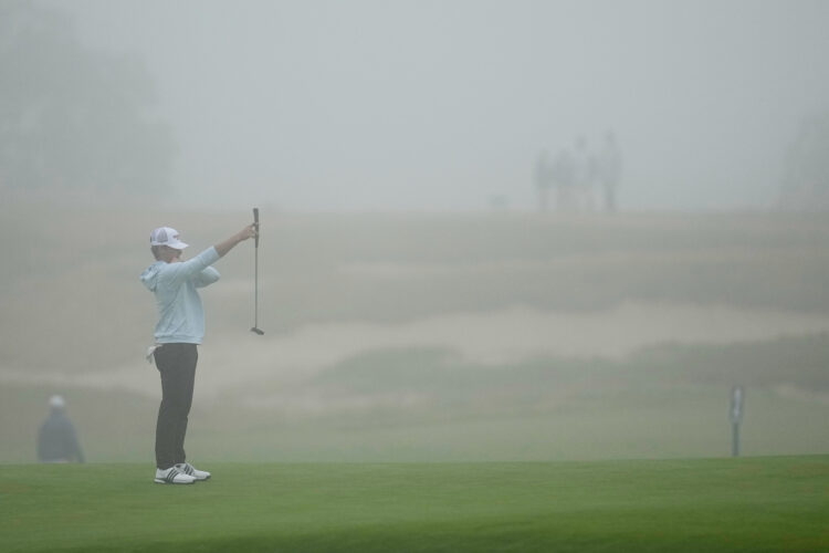 US Open Off To A Slow And Foggy Start At Shinnecock Hills